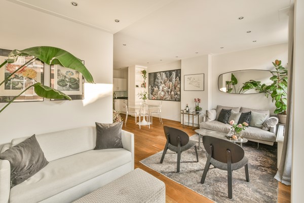 Medium property photo - Van Eeghenstraat 20-1, 1071 GG Amsterdam